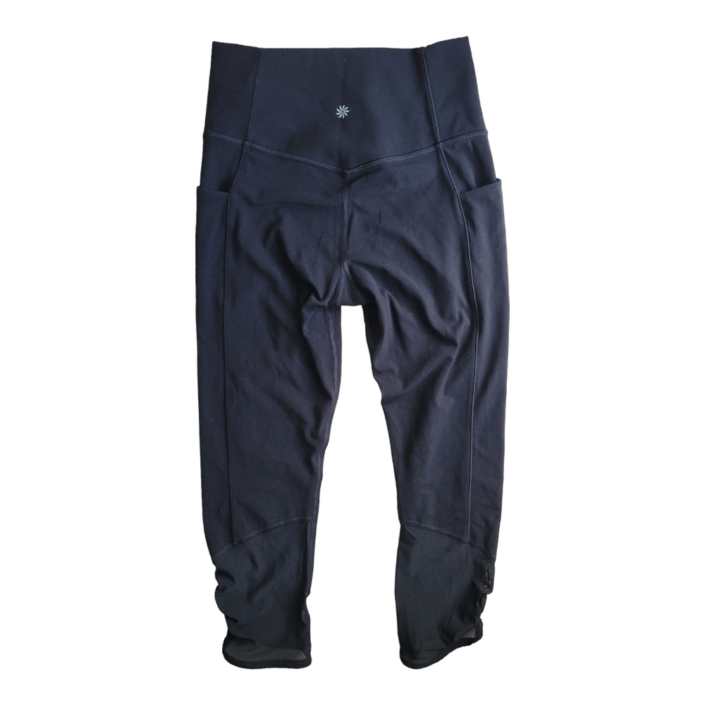 Athleta All In Black Capri Tights Size Small And Thigh Pockets with Rouched She